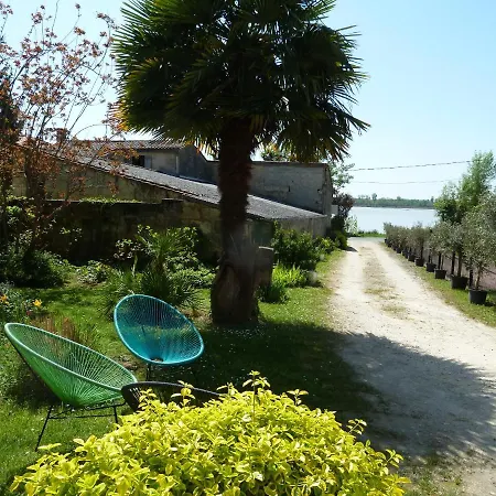 Le Pain De Lune Et D'hotes Avec Piscine Σπίτι διακοπών Bourg-sur-Gironde
