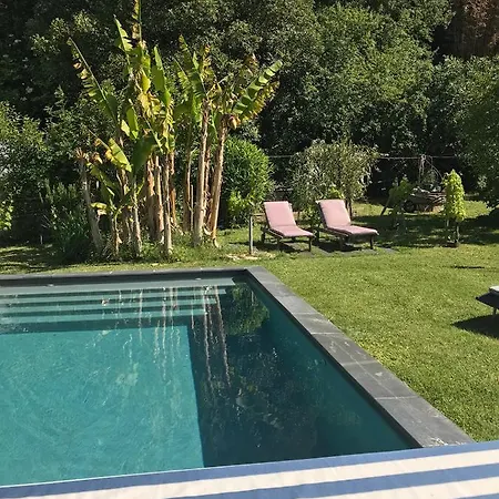 Le Pain De Lune Et D'hotes Avec Piscine Bourg-sur-Gironde