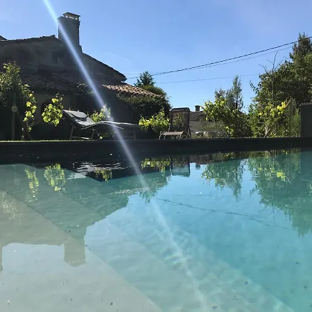 Σπίτι διακοπών Le Pain De Lune Et D'hotes Avec Piscine *