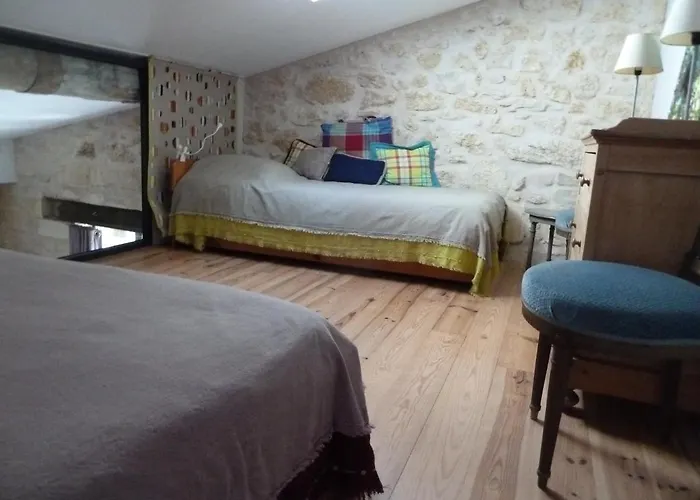 Feriehus Le Pain De Lune Et D'hotes Avec Piscine *